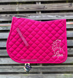 Tapis de selle avec dessin élégant de cheval